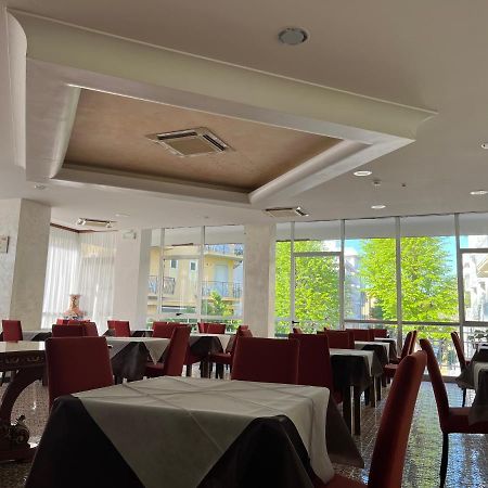 Hotel Fellini Rimini Exteriér fotografie