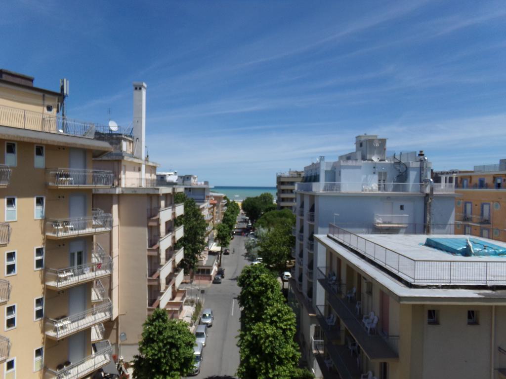Hotel Fellini Rimini Exteriér fotografie